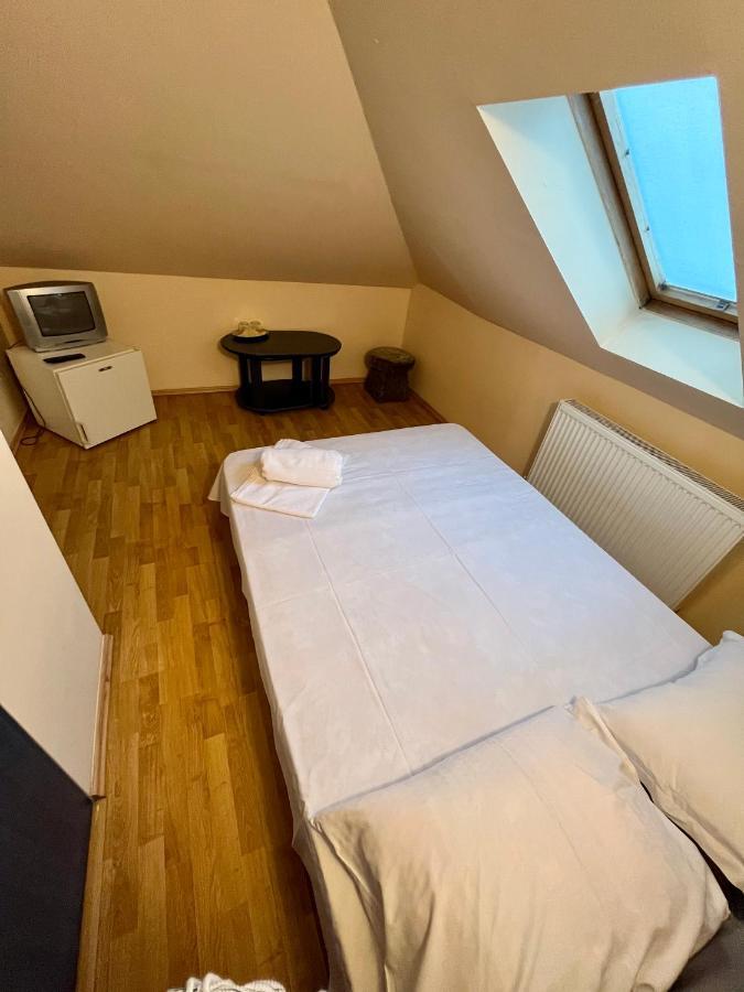 Pensiunea Orhideea Herkulesfürdő Kültér fotó